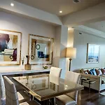 Modern Westwood Executive Suite Near Ucla & Beverly Hills